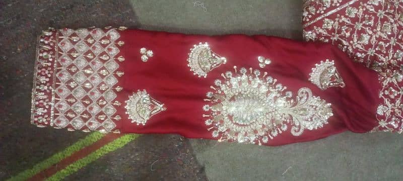 Bridal lehenga Barat 7