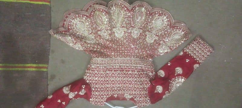 Bridal lehenga Barat 8