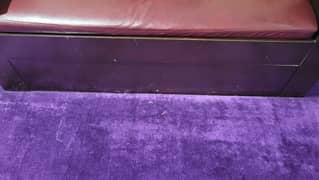 good condition  sofa with one storage drow