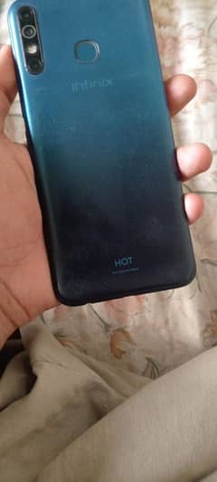 Infinix Hot 8