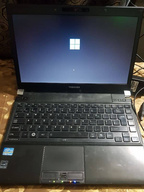 Toshiba core i5 2nd generation laptop 4