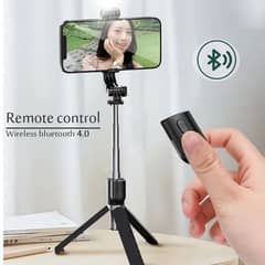 Selfi stick with flesh light and remote control