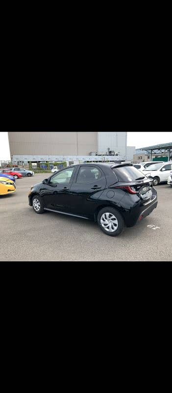 Toyota Yaris 2021 4