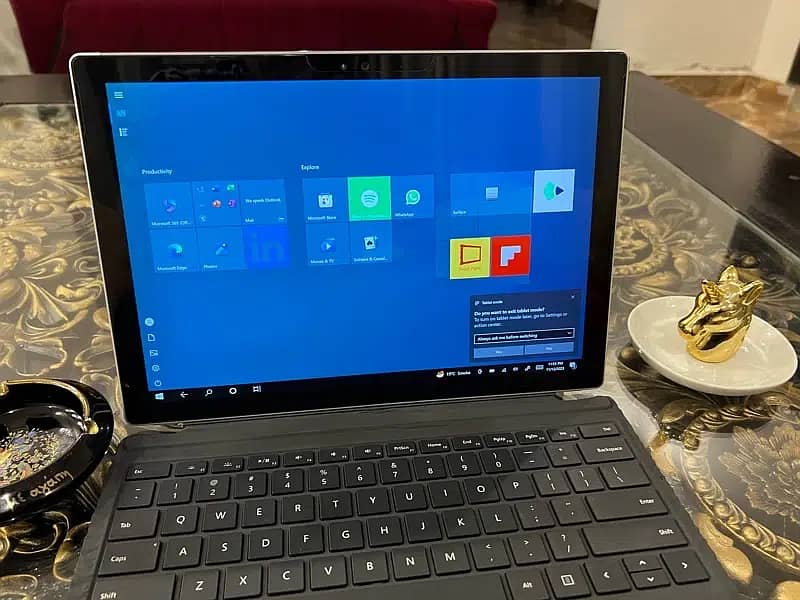 Microsoft Surface pro 4 i5 6th Gen 1