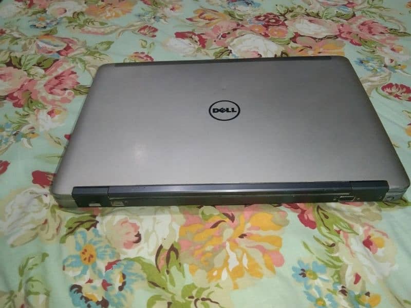 Dell laptop Eatitude e6540 with 2gb graphic card 4