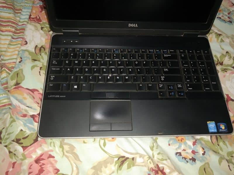 Dell laptop Eatitude e6540 with 2gb graphic card 9