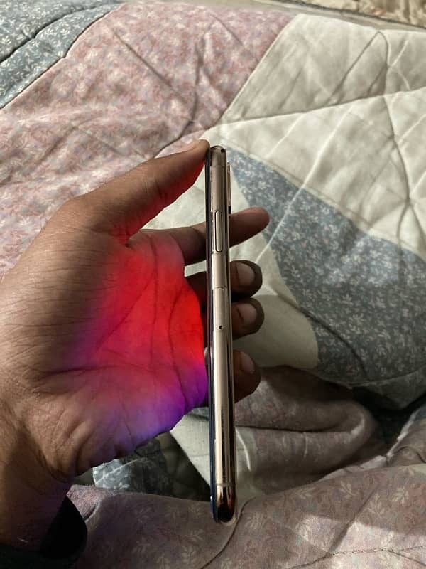 iPhone XS non pta 4