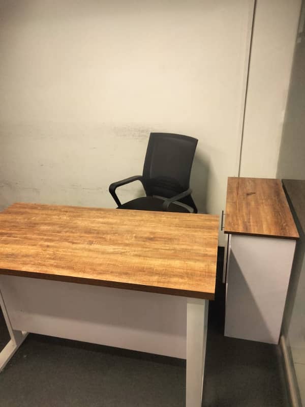 Fully furnished office for rent 6