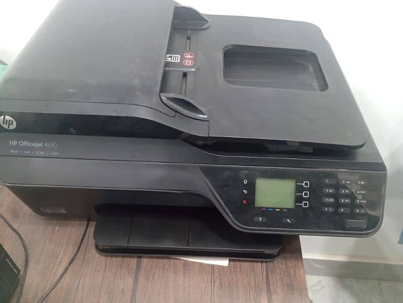 HP officejet 4610 colour printer 10/10 condition 1