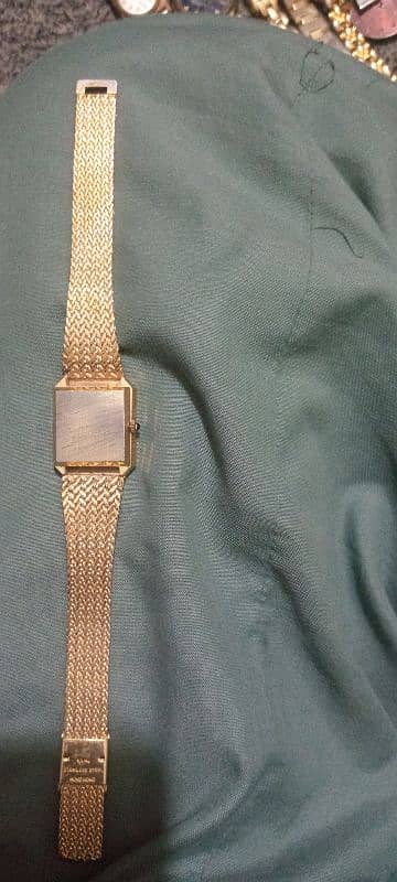 Calinda golden ladies watch . 2