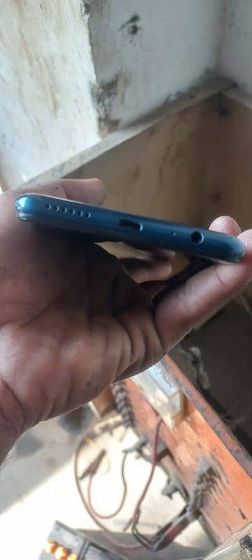 Infinix Hot for sale 4 64 box and techno original charger 1