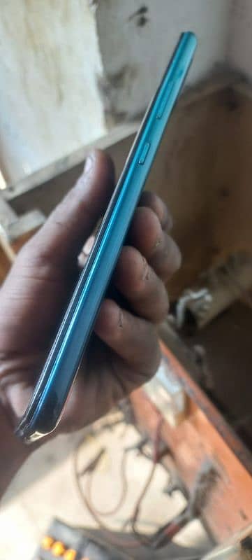 Infinix Hot for sale 4 64 box and techno original charger 4