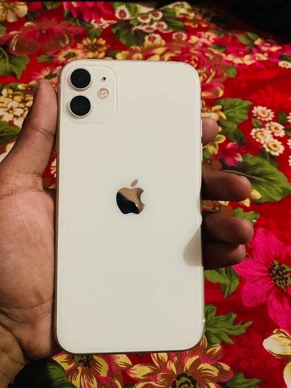 IPhone 11 approved 128gb box wala 3