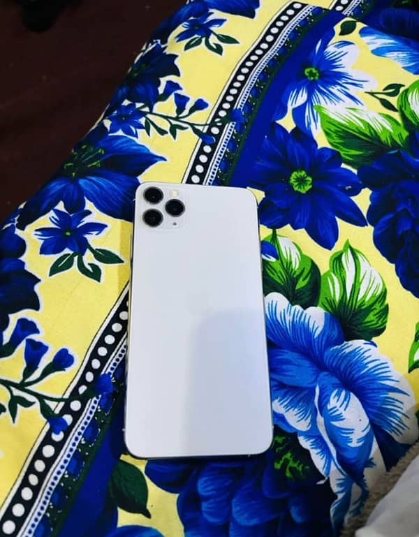 iPhone 11 Pro Max pta opproved for sell 0