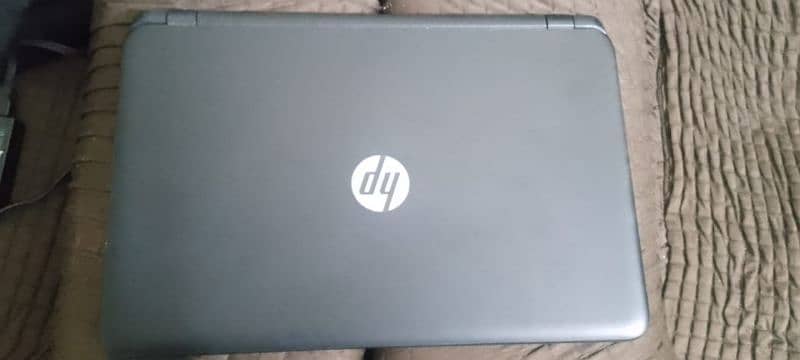 hp laptopAMD A8-7410 APU with AMD Radeon R5 Graphics 2.20 GHz 0