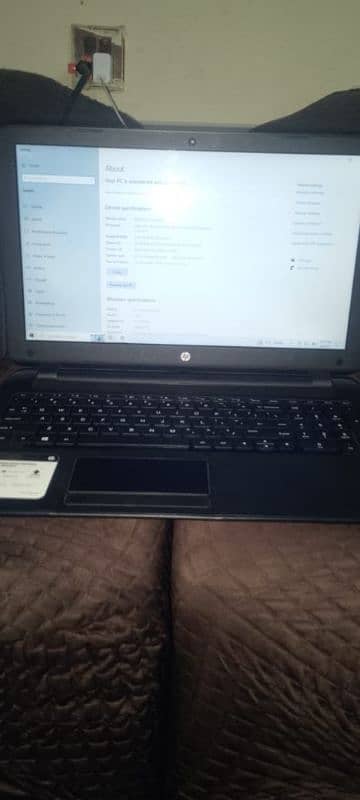 hp laptopAMD A8-7410 APU with AMD Radeon R5 Graphics 2.20 GHz 2