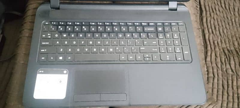 hp laptopAMD A8-7410 APU with AMD Radeon R5 Graphics 2.20 GHz 3