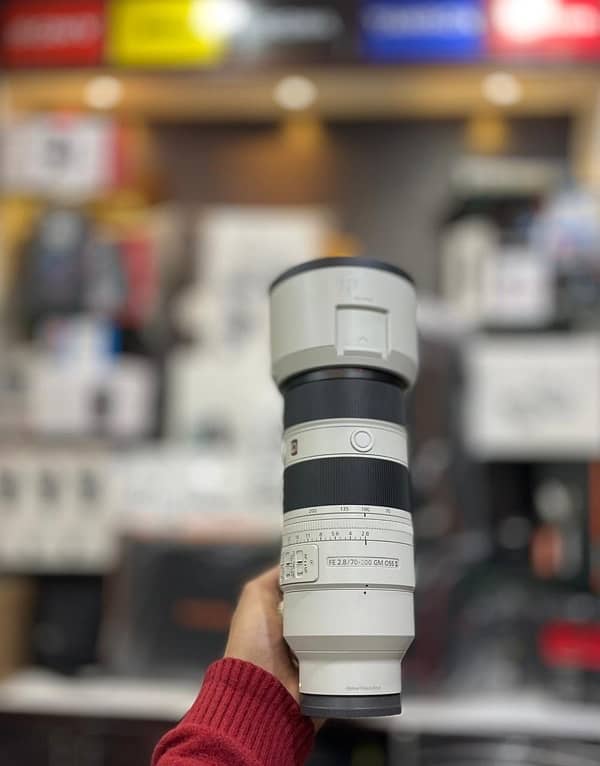 Sony FE 70-200mm GM OSS II lens (Like New) 0