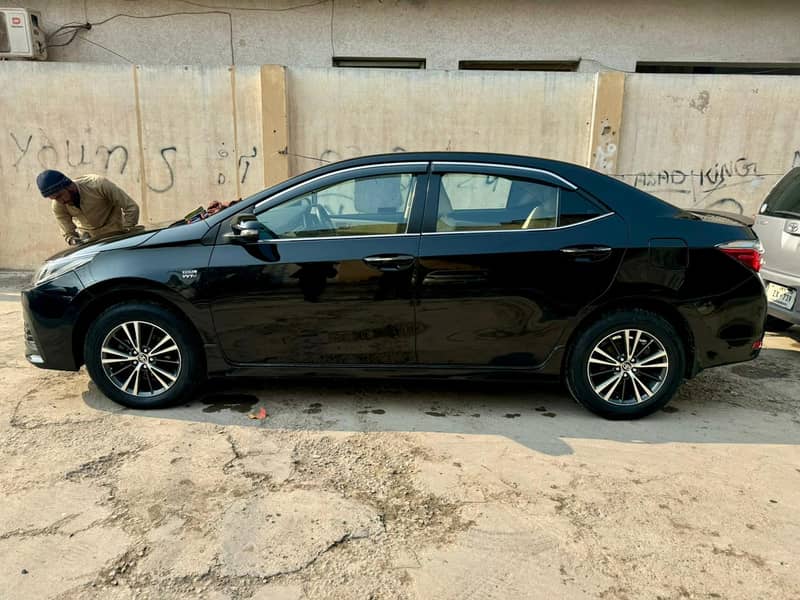 Toyota Corolla Grande 1.8 2018 1