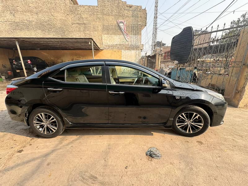 Toyota Corolla Grande 1.8 2018 2