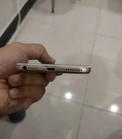 oppo f1 s 4/64 one handed used