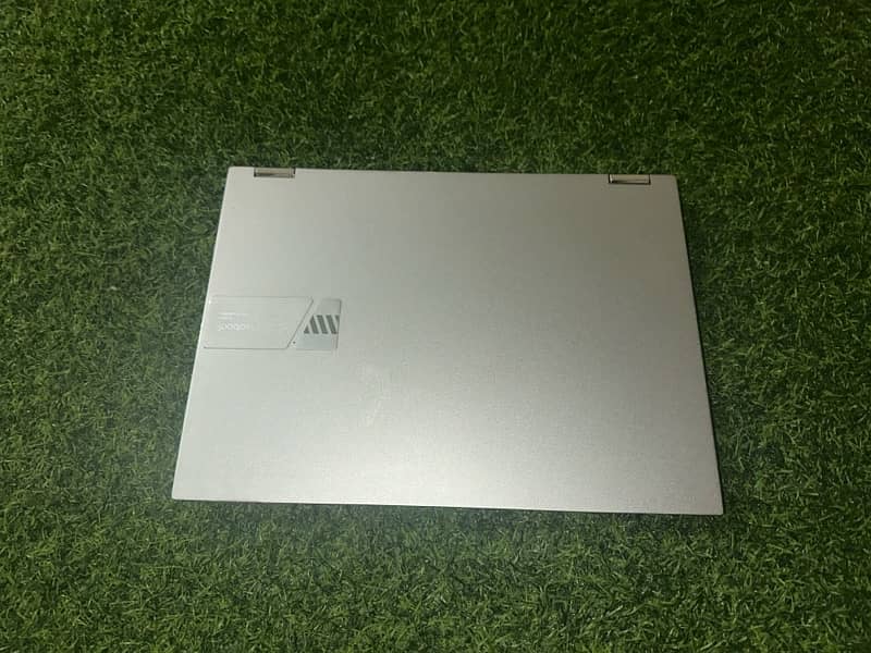 ASUS vivobook 13th generation Core i5 0