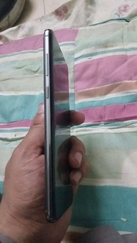 Samsung galaxy s10 plus mint condition 3