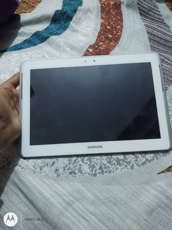 Samsung tab 2 version 10.1 (10) inches screen 3