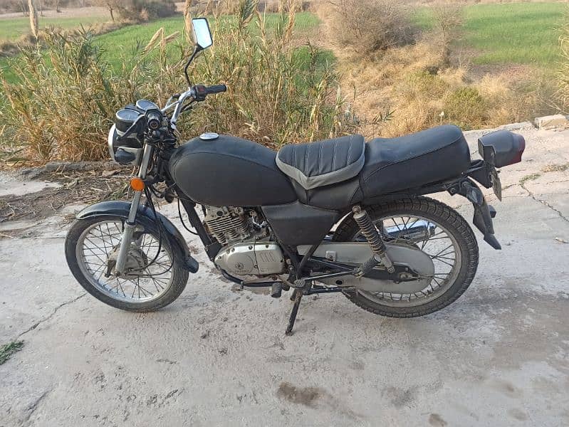 Suzuki GS 150 1