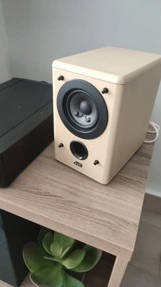 original JVC UX-T 550 speakers ( keff,denon,sony,jbl,bose,sonos) 2