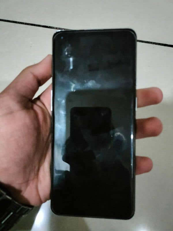 one plus 9 pro 10/10 condition no scratch 3