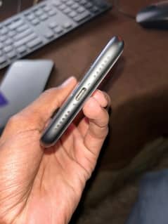 i phone 11 64gb battery97 factory lock