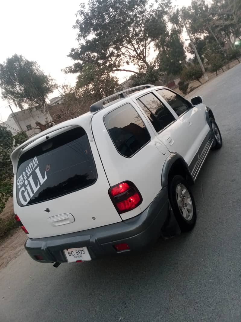 KIA Sportage 2004 9