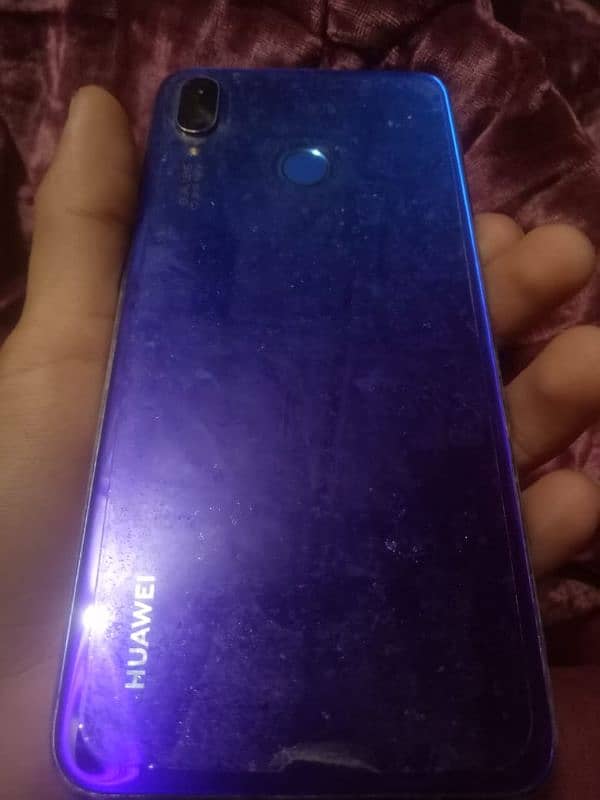 Huawei Nova 3i look like brand new 2