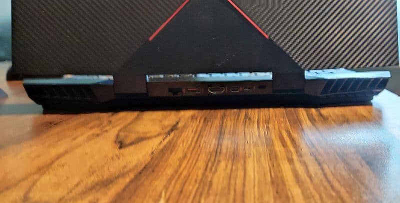 Gaming Laptop HP Omen 15 i7 9th 1660ti and 32GB Ram 8