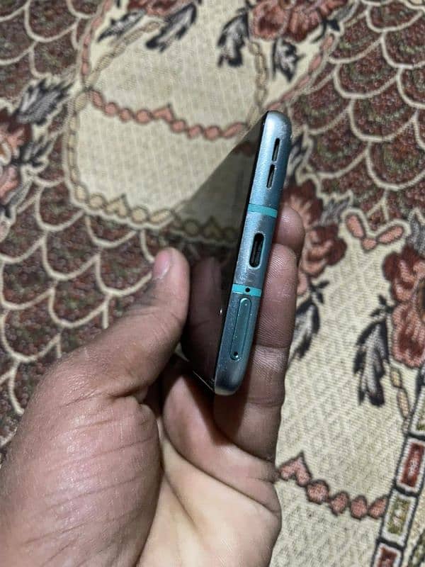 oneplus 8 pro back and front broken penal lines 2