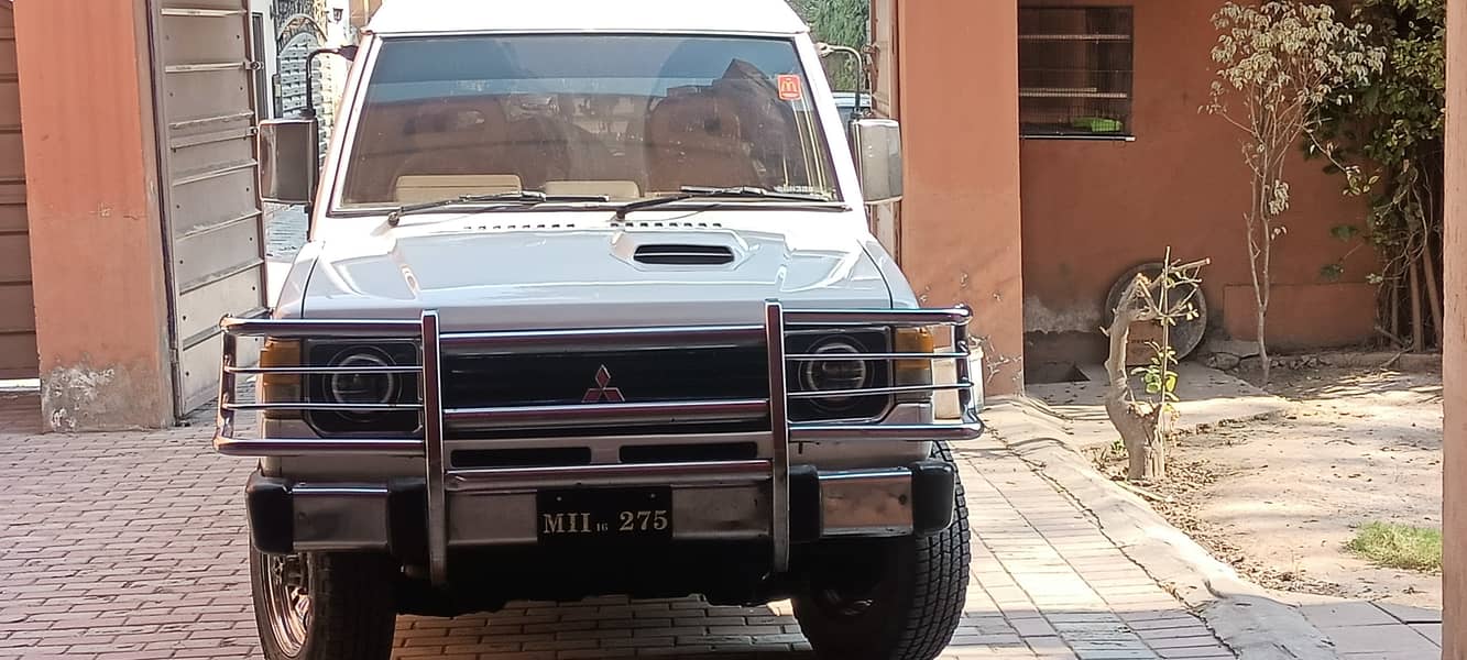 Mitsubishi Pajero 1988 1