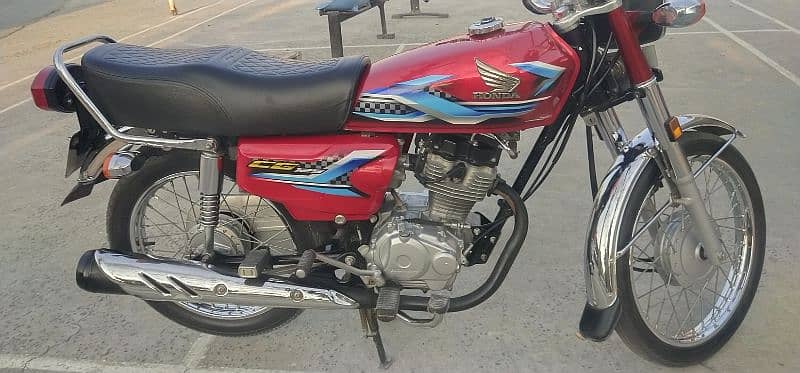 Honda 125 23/24 all Punjab number 03067377718 1