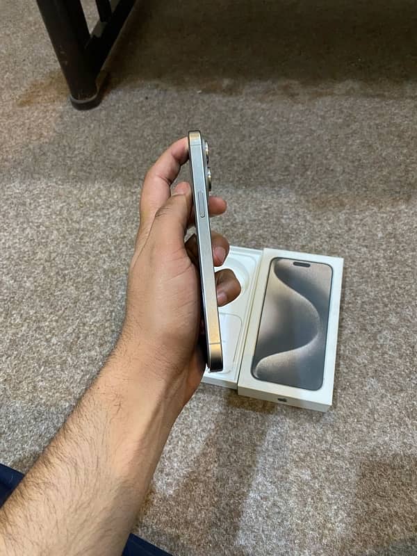 IPHONE 15 PRO MAX HK PTA 4