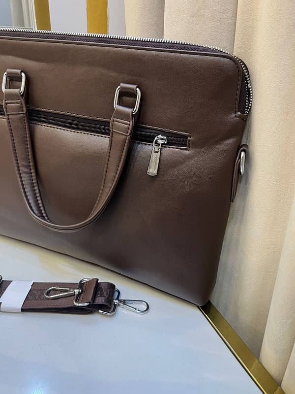 Sleek laptop Bags (Leather) 3