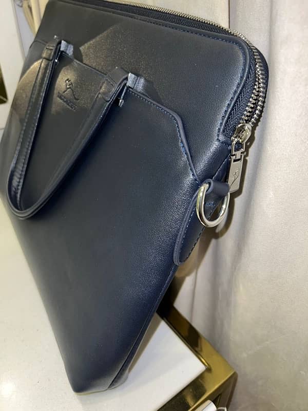 Sleek laptop Bags (Leather) 9