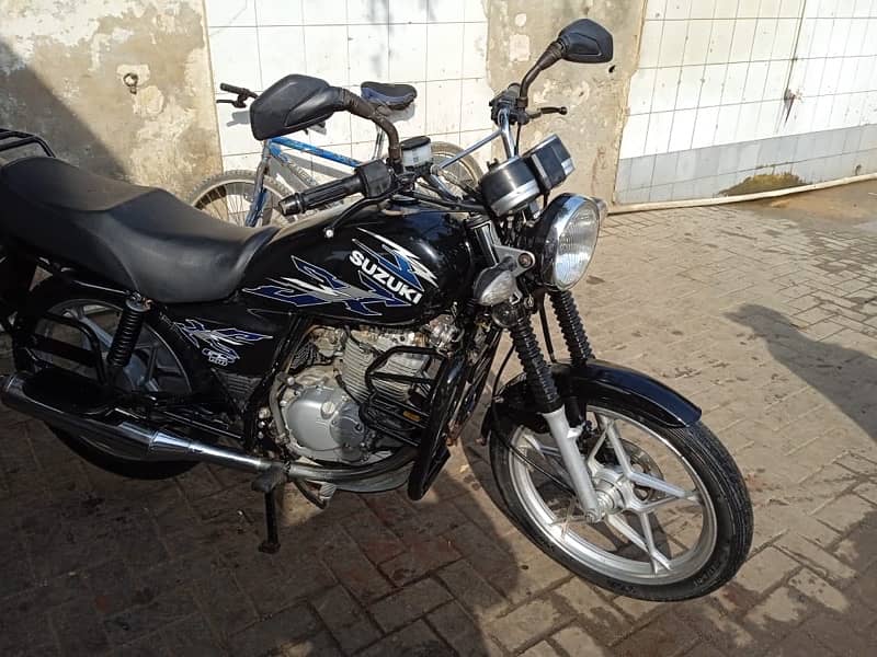 SUZUKI GS150 SE 3