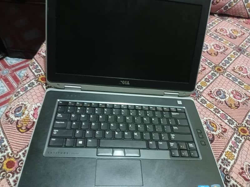 Selling my laptop dell latitude e6430 intel core i7 3rd generation 1