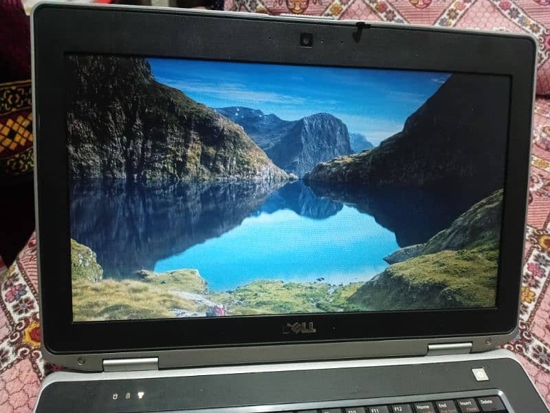 Selling my laptop dell latitude e6430 intel core i7 3rd generation 5