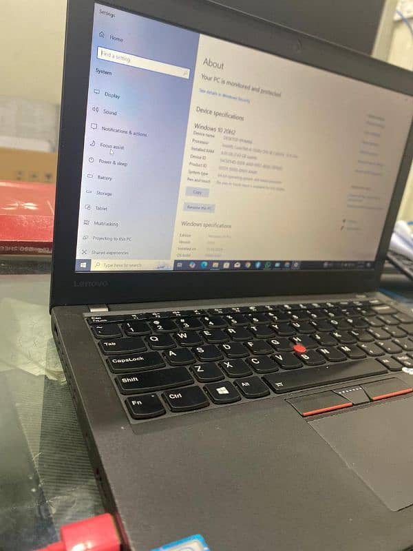 Lenovo ThinkPad MODEL (X270) 1