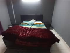 Bed Queen Size with 2 Side Tables