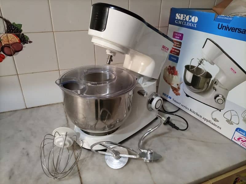 SECO Universal Stand Mixer, almost brand new 3