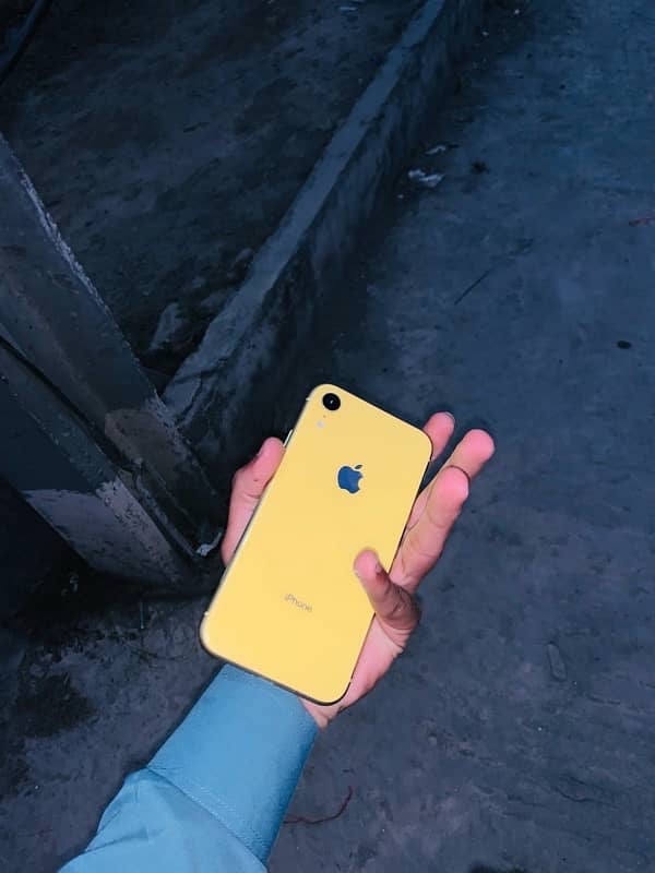 IPHONE XR 3