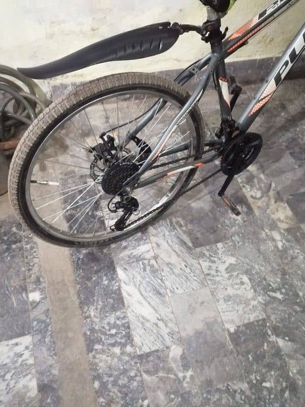 26 inch imported Gear Cycle 3 Months Used urgent sale 0322-4335930 5