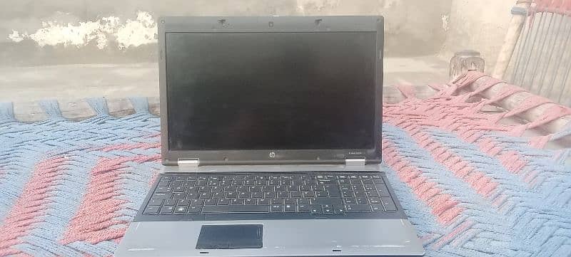 hp laptop 4 ram 300 memory whtsap no 03065912475 0